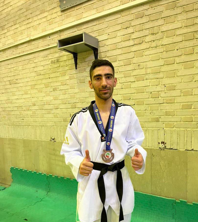 از راه پاراتکواندو، نام روستای گلشن را جهانی می‌کنم