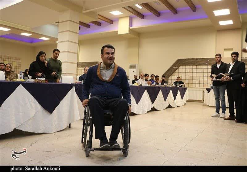 تجلیل غریبانه از قهرمانان پارایی استان کرمان؛ وقتی صندلی مسئولان خالی